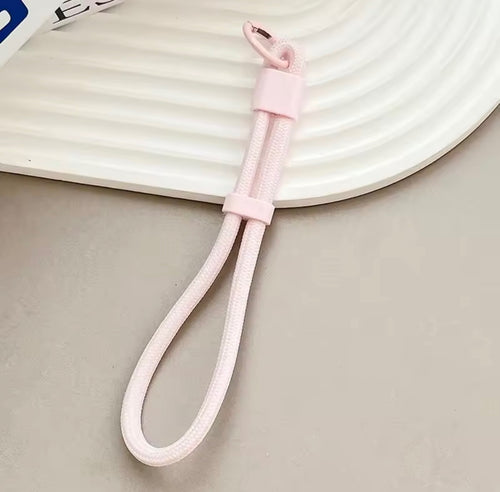 Adjustable short lanyard for phone